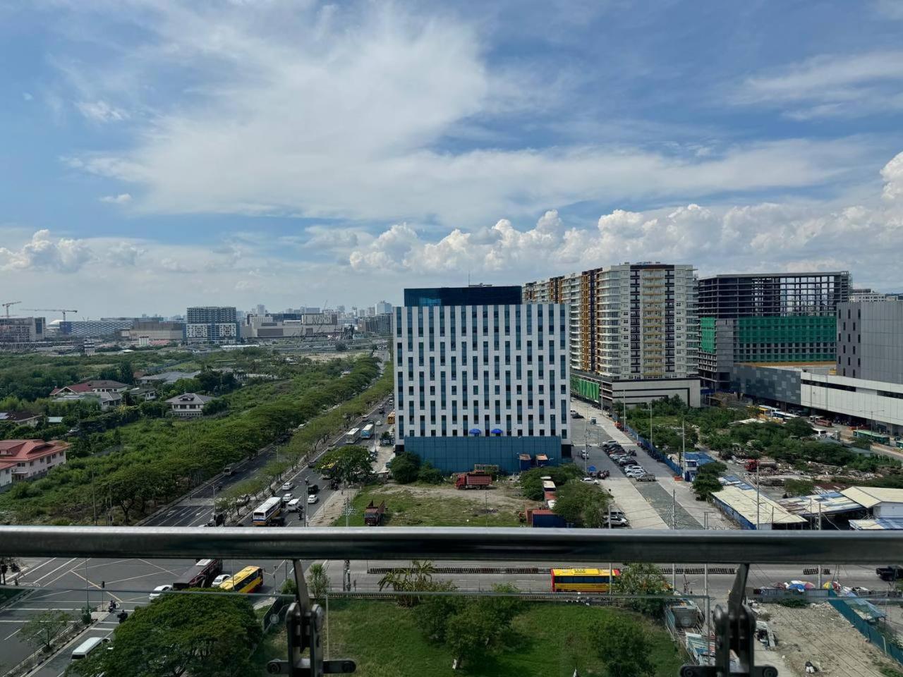 L Condotel Paranaque City Bagian luar foto