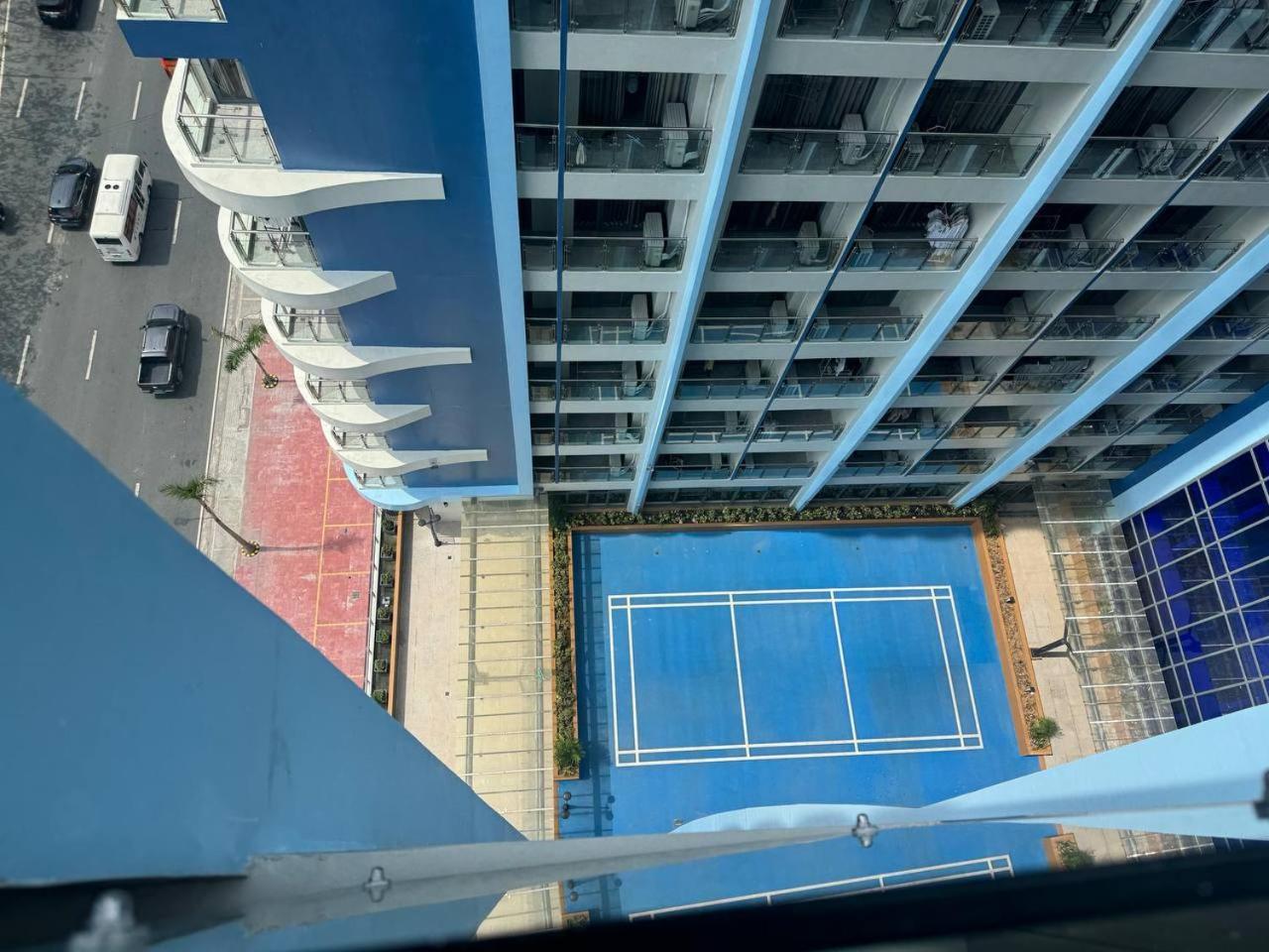 L Condotel Paranaque City Bagian luar foto