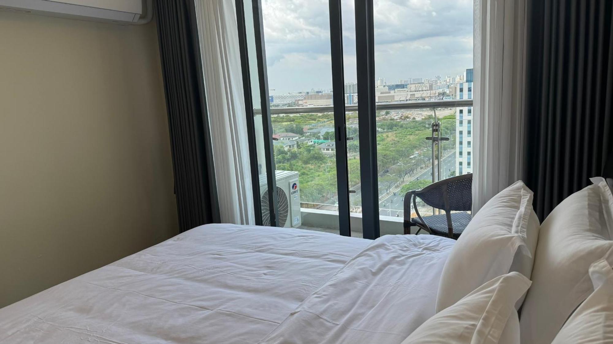 L Condotel Paranaque City Bagian luar foto