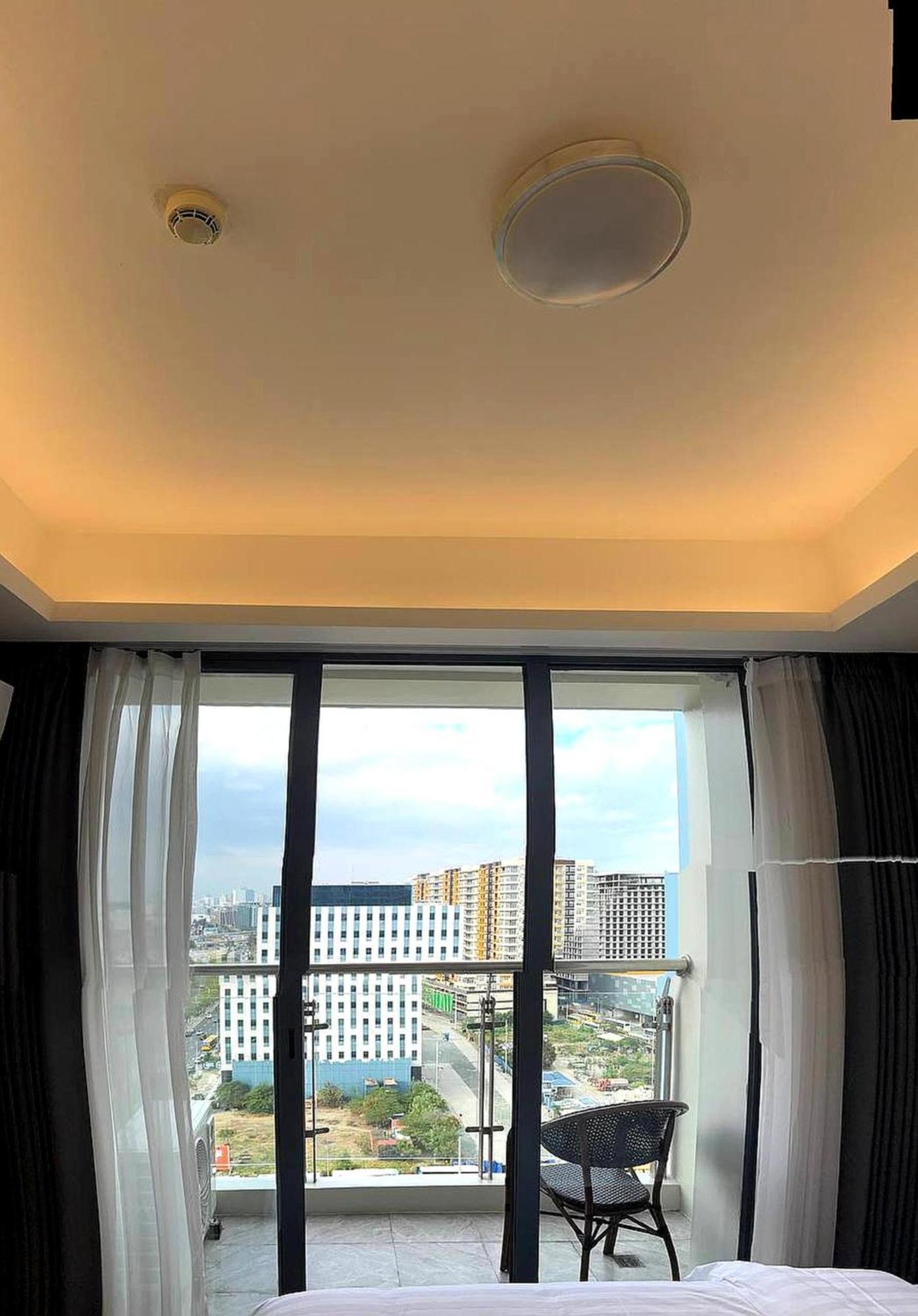 L Condotel Paranaque City Bagian luar foto